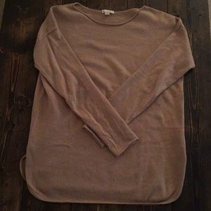 Gap sweater